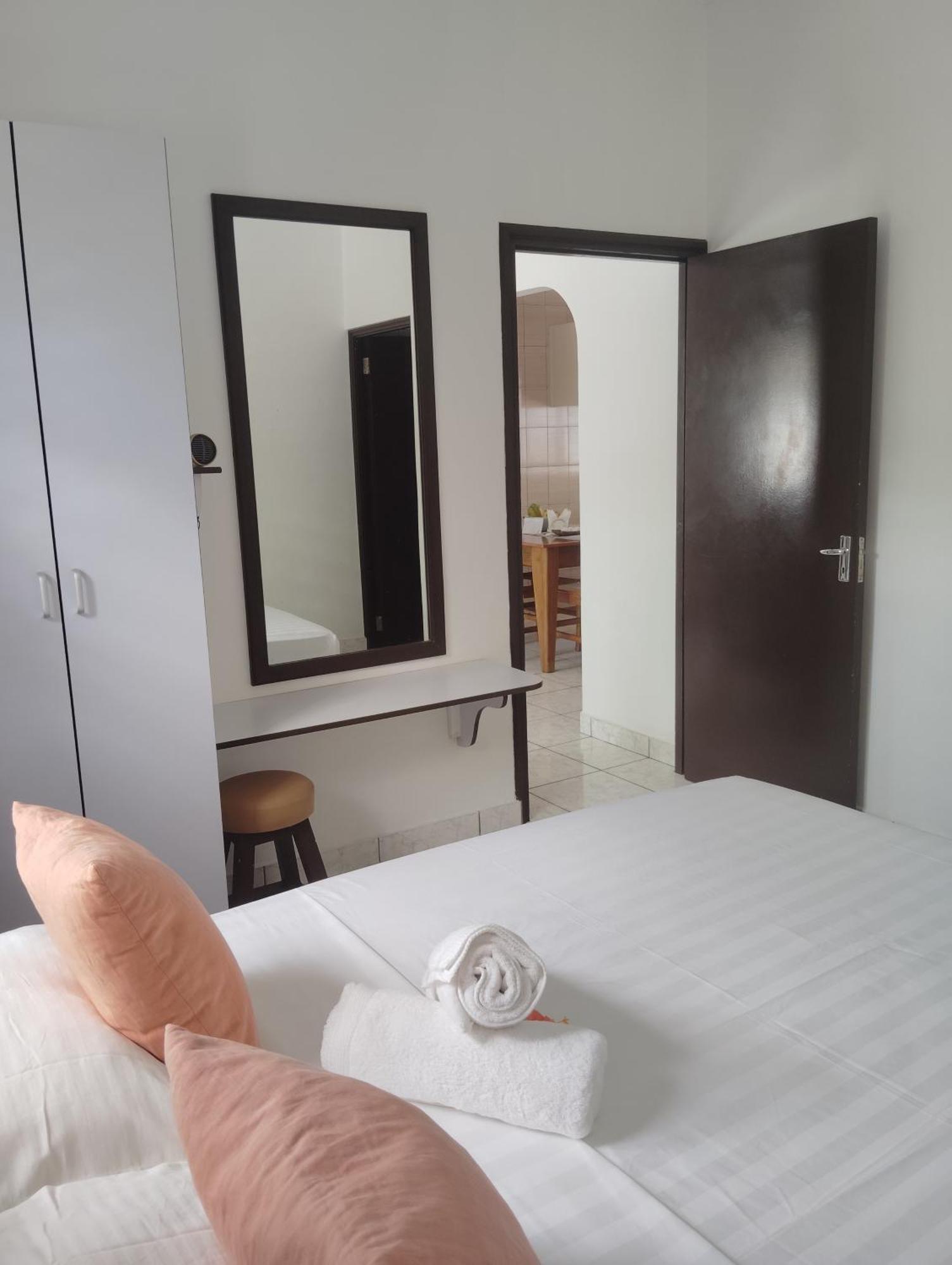 Roche Kerlan Apartments Grand Anse  Dış mekan fotoğraf